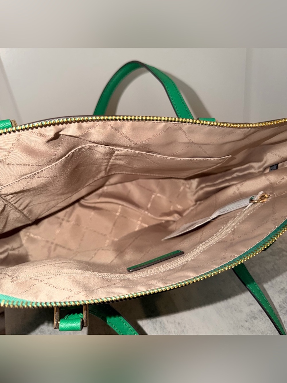 Michael Kors Charlotte Large Leather Top-Zip Tote Bag in Palmetto Green - Picture 7 of 7